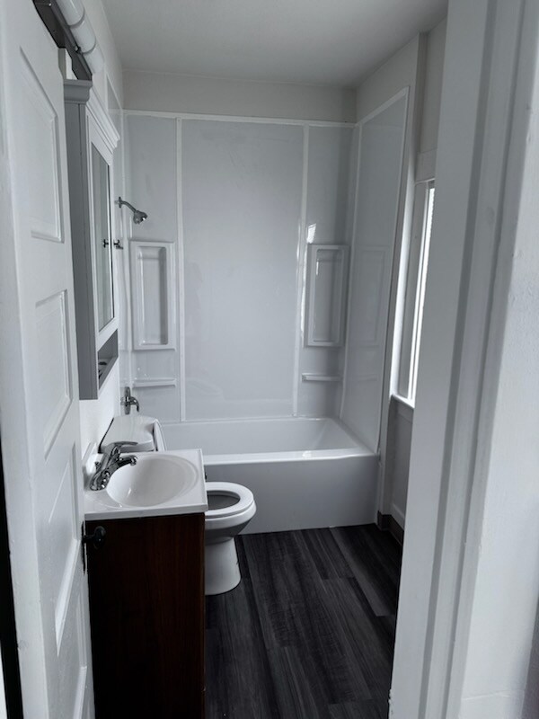 Photo - 318 5th Ave NW