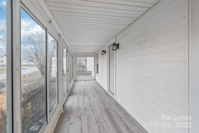 Photo - 63 3rd St NW