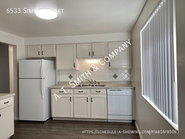 Photo - 6533 Simms St