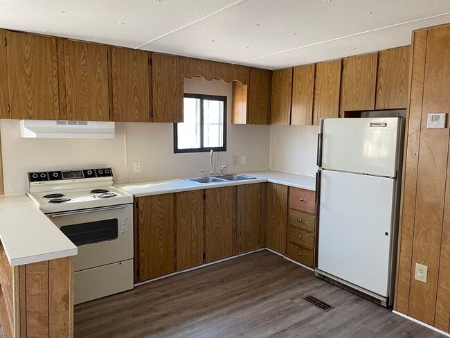 Photo - 2 BED, 1 BATH MOBILE HOME, WATER AND TRASH INCLUDED!
