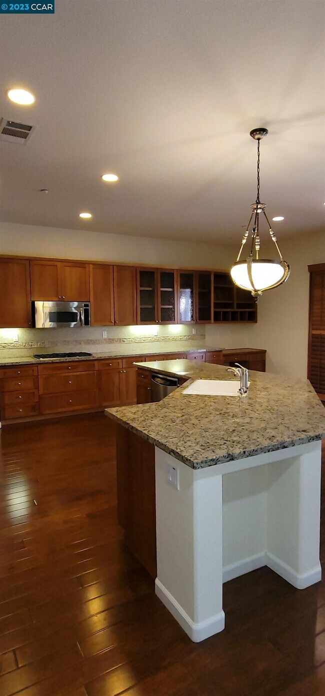 Photo - 2321 Star Lilly St