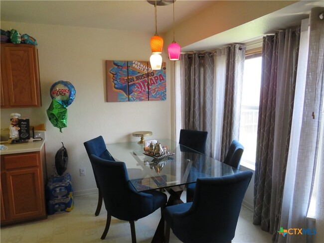 Photo - 2900 Southhill Dr