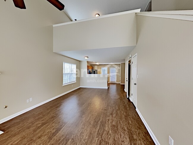 Photo - 705 St Charles Ave