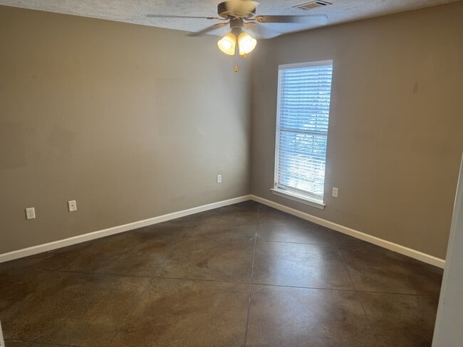 Photo - 2830 Longbow Ln