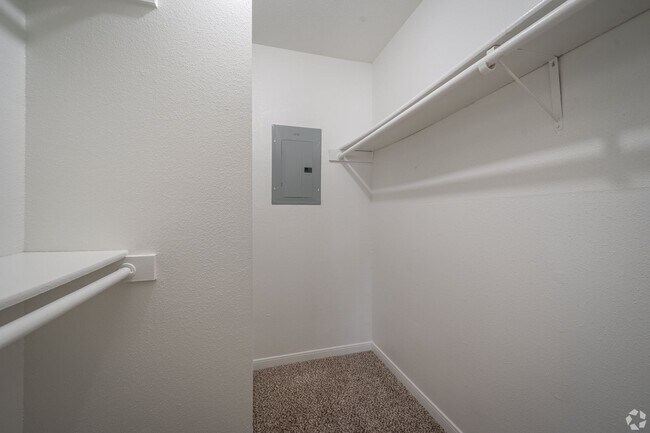 Siena Courtyards Apartments