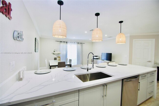 Photo - 244 NW 6th Ave