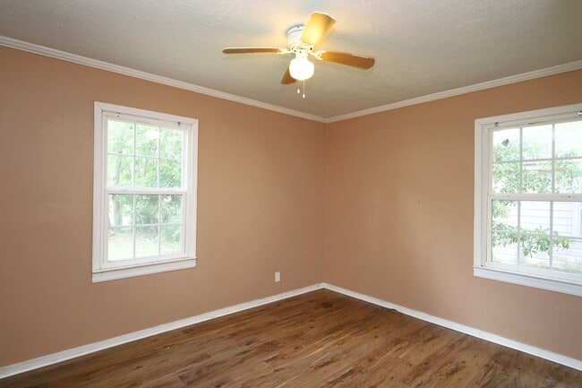 Photo - 1706 N Lee St