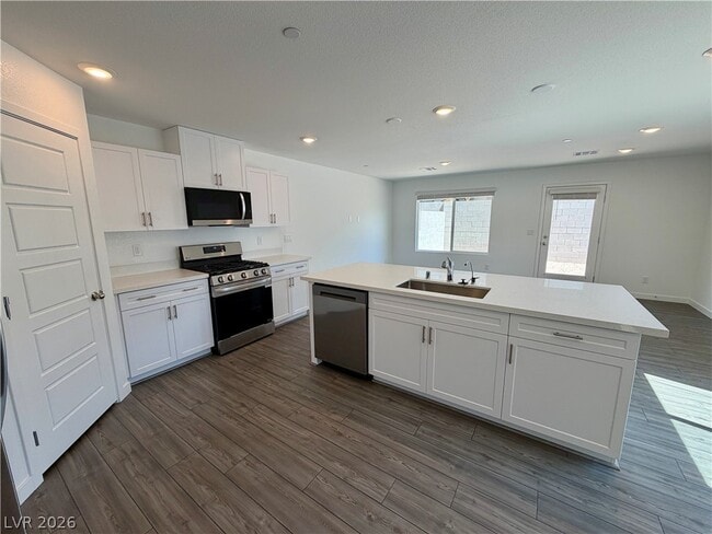 Photo - 4234 Vivenda St