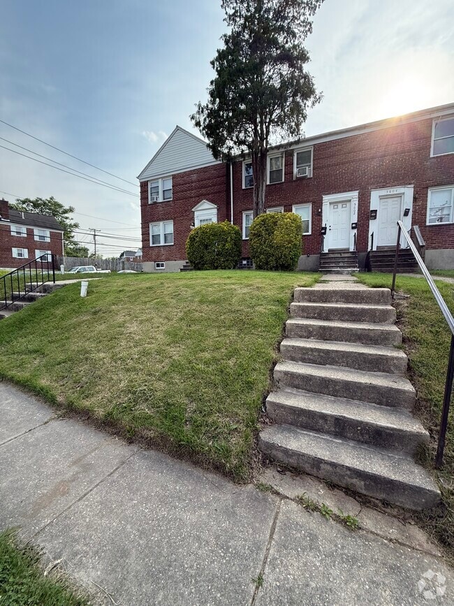Building Photo - 5602 Midwood Ave Rental