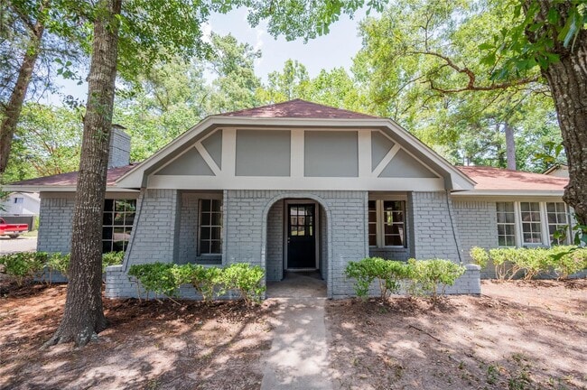 Building Photo - 201 S Ridgeway Dr Rental