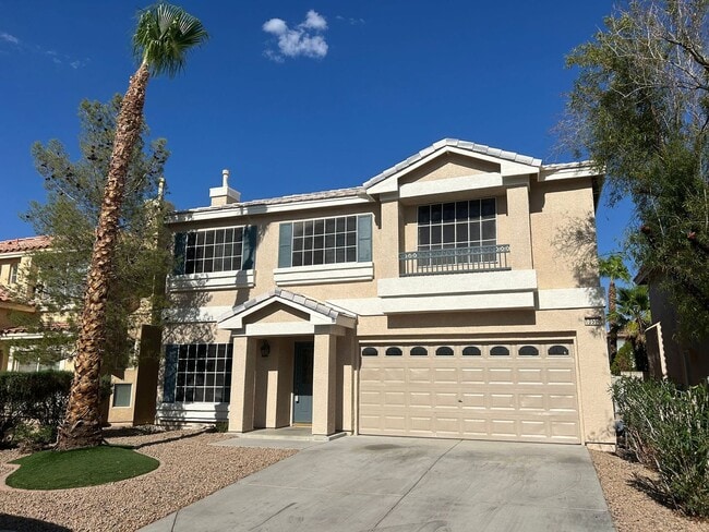 Building Photo - New flooring and freshly painted 4 bedroom... Rental