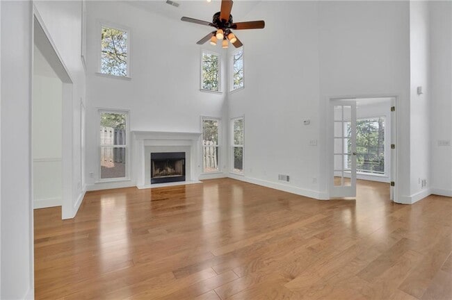 Photo - 4840 Yorkshire Ln