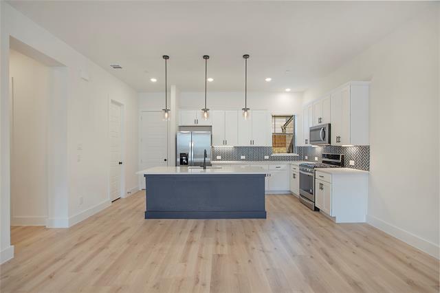 Building Photo - 4413 Cave Spgs St