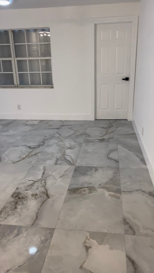 Photo - 5911 NW 19th Ct