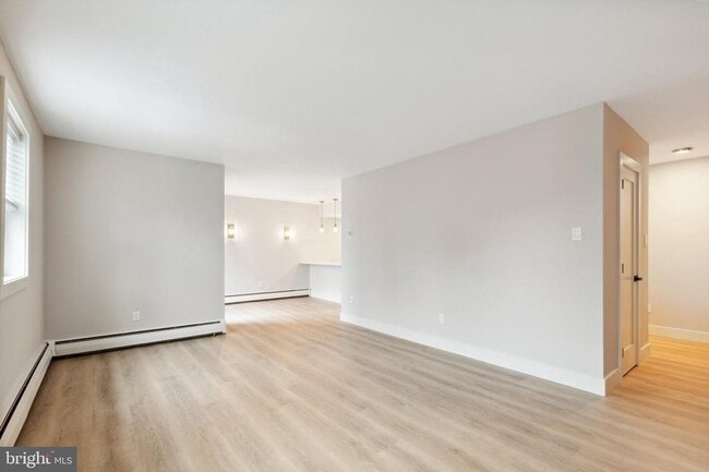 Photo - 176 W King St Unidad 311