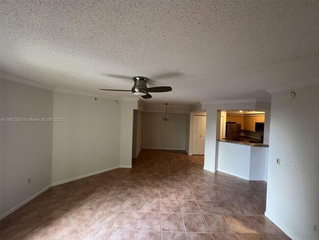 Photo - 1919 Van Buren St Unidad 408A