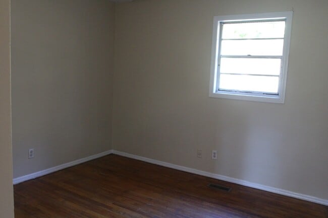 Photo - 1404 W Lincoln Ave