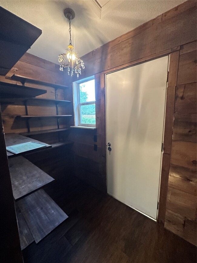 Photo - 1604 Hailey St