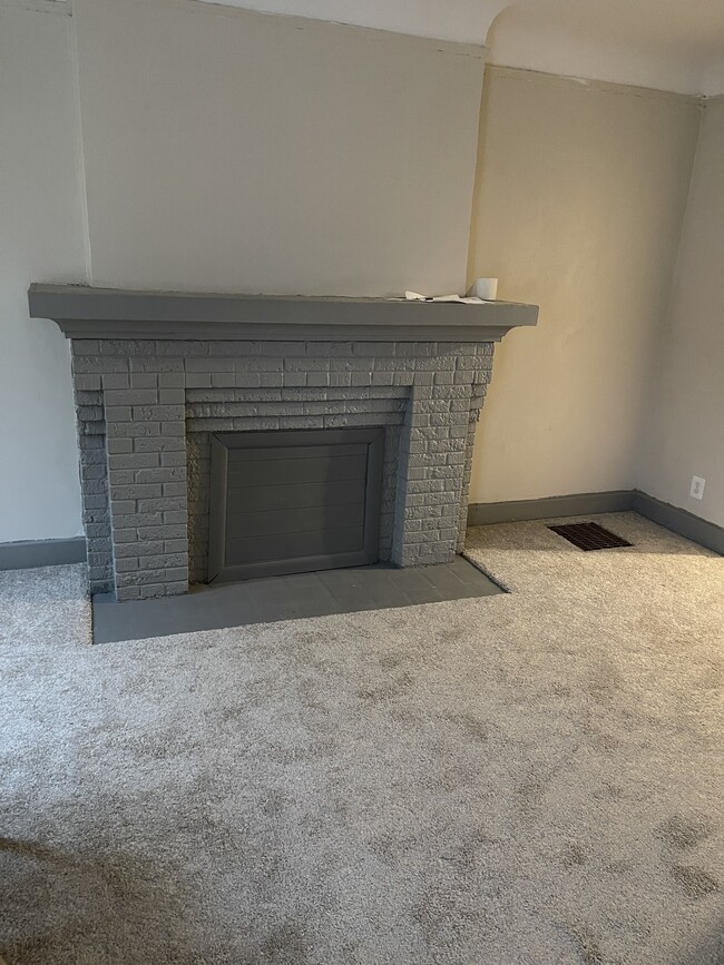 Living room - 2907 Glendale St Townhome