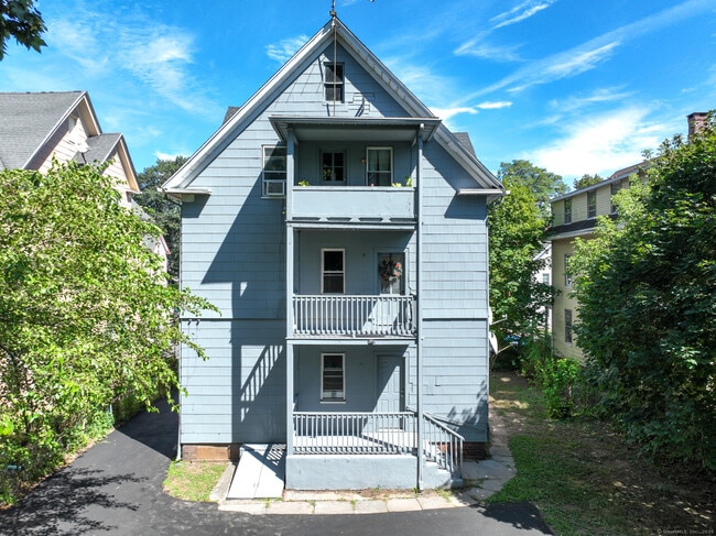 Building Photo - 22 Webster St Unit 2 Rental
