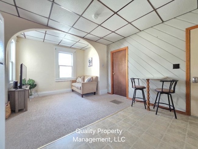 Photo - 82 Fourth St Unit B