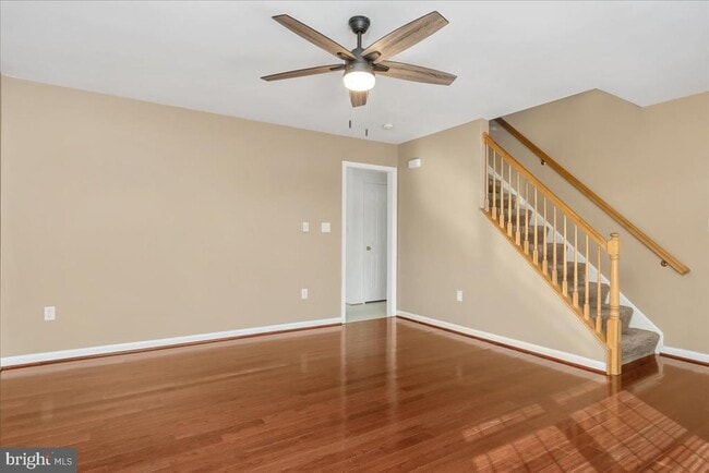 Photo - 37 S Colonial Dr