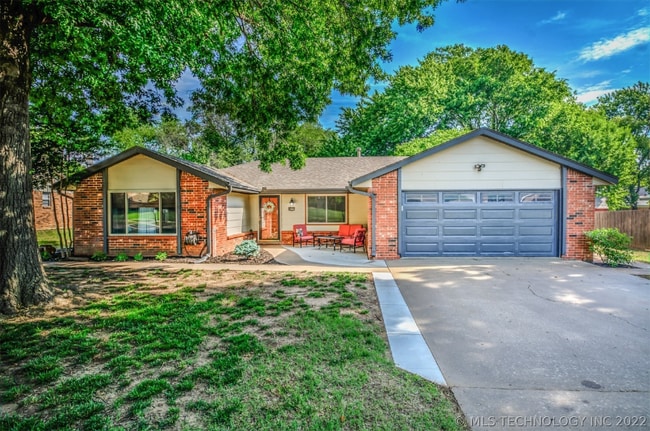 Building Photo - 4622 Barlow Dr Rental