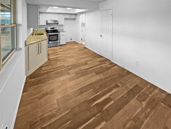 Photo - 10217 S Hillcrest Dr Unit Apt 710