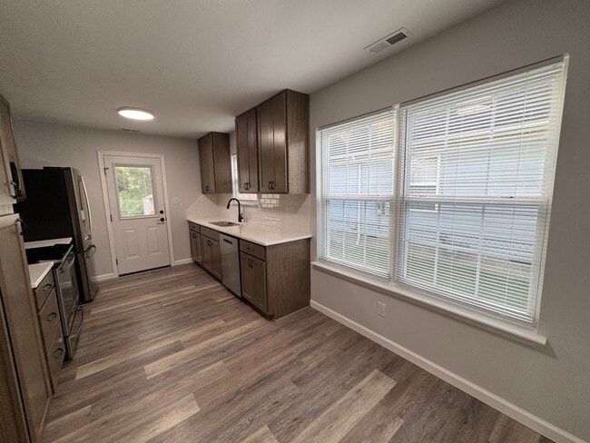 Photo - 357 Pine Ave