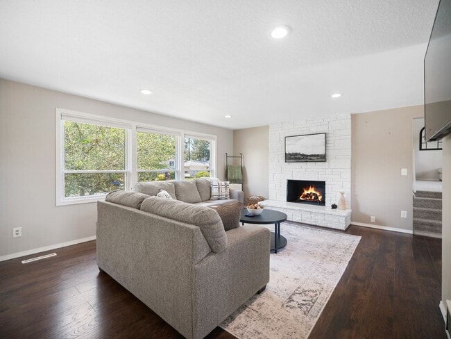 Photo - Spacious 4-Bedroom Pet-Friendly Home in North Spokane