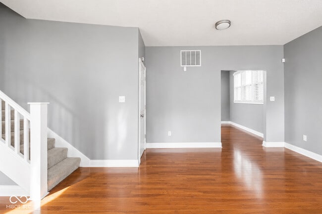 Photo - 1124 Evison St