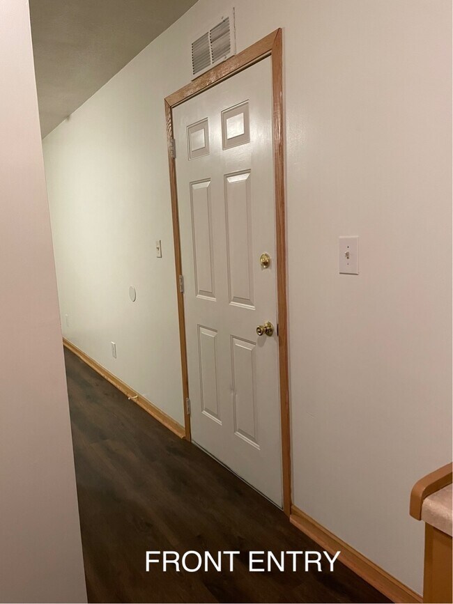 Photo - 21 W 8th St Unit 2