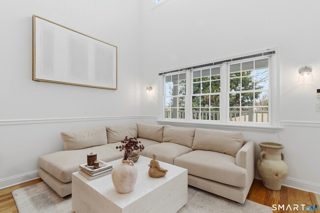 Photo - 20 Cross St Unit 3