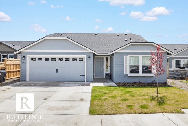 Building Photo - 3 Bedroom 2 Bath Home in Medford!