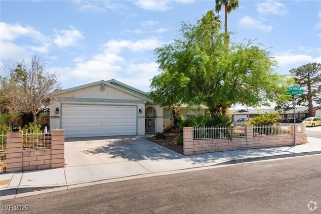 Building Photo - 6913 W Quail Hollow Dr Rental