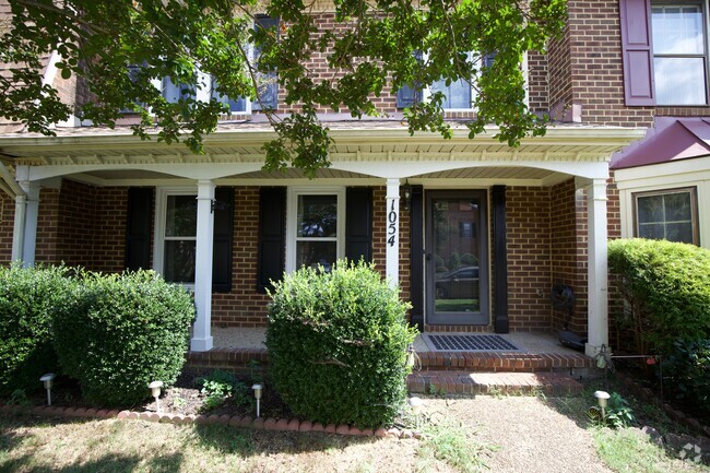 Building Photo - 1054 Colonial Meadows Way Rental