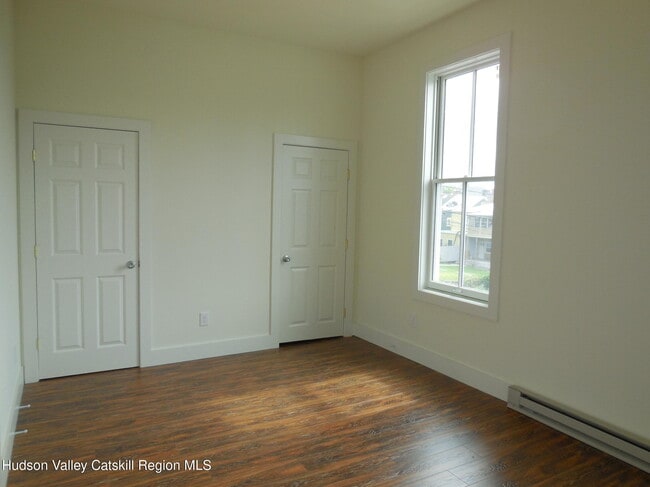 Photo - 431 Warren St