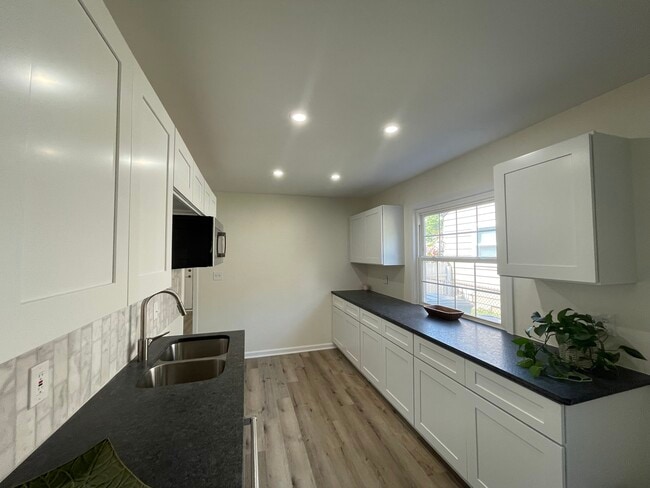 Photo - 334 Chase Rd