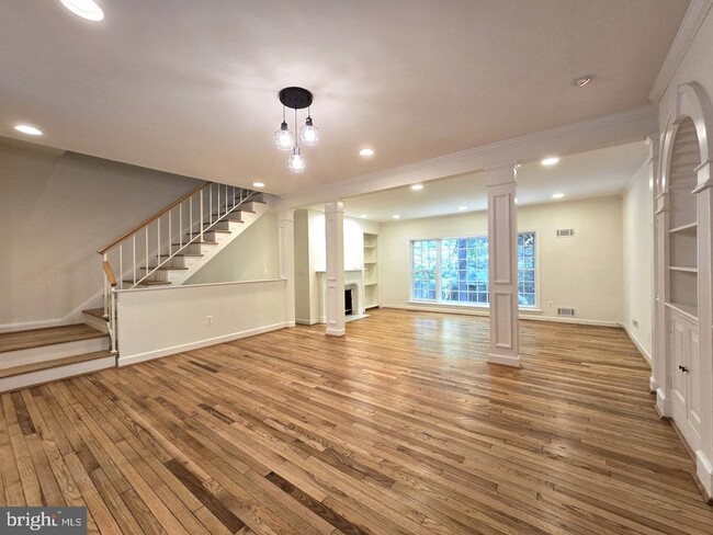 Photo - 5135 Westbard Ave