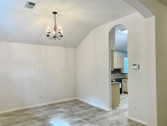 Photo - 14014 Magnus Ln