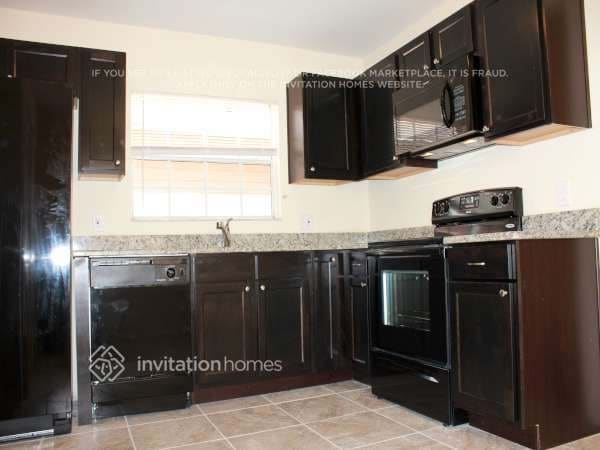 Photo - 209 Kittery Ln