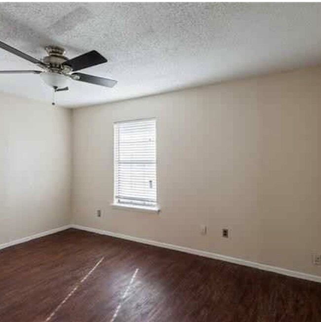 Habitación - 5504 Columbia Ave