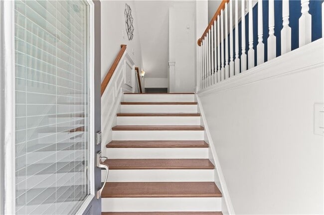 Photo - 2086 Cobblestone Cir NE