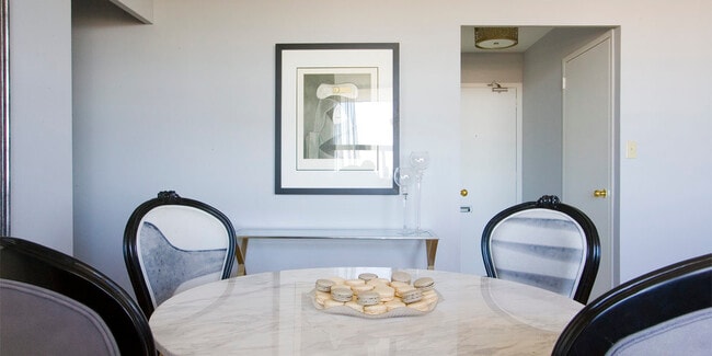 Salle à manger - 3000 Dufferin St