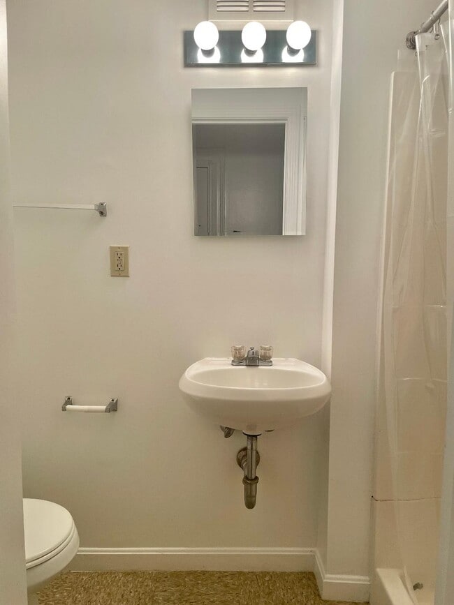 1077 Beacon St Unit 6