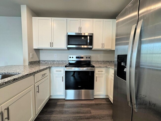 Photo - 555 Gemstone Blvd