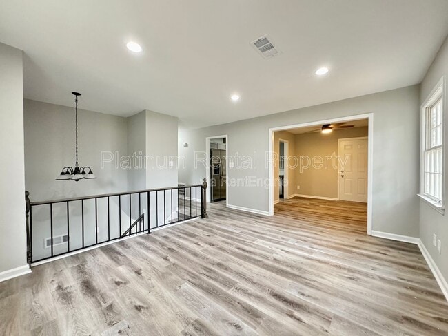 Photo - 908 Pinecrest Cove