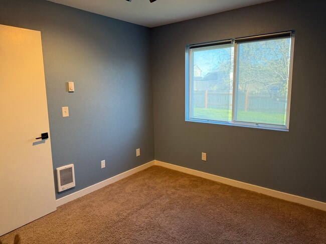 Photo - 1200 N Cora St