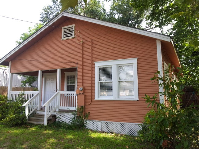 Photo - 311 W Mill St