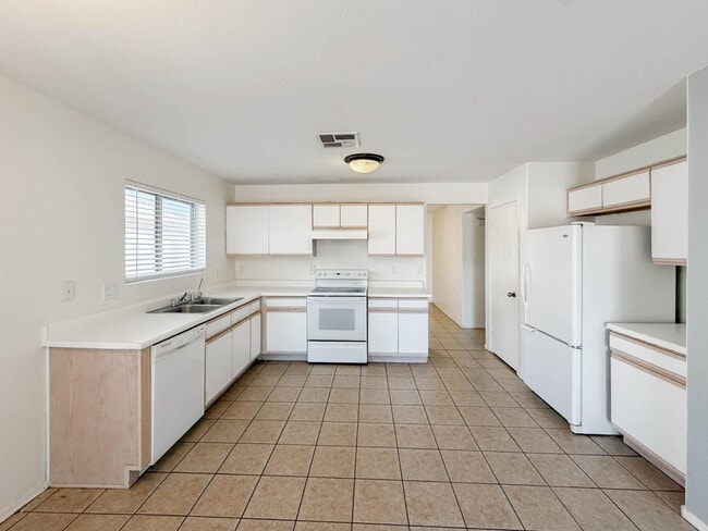 Photo - 15724 W Smokey Dr